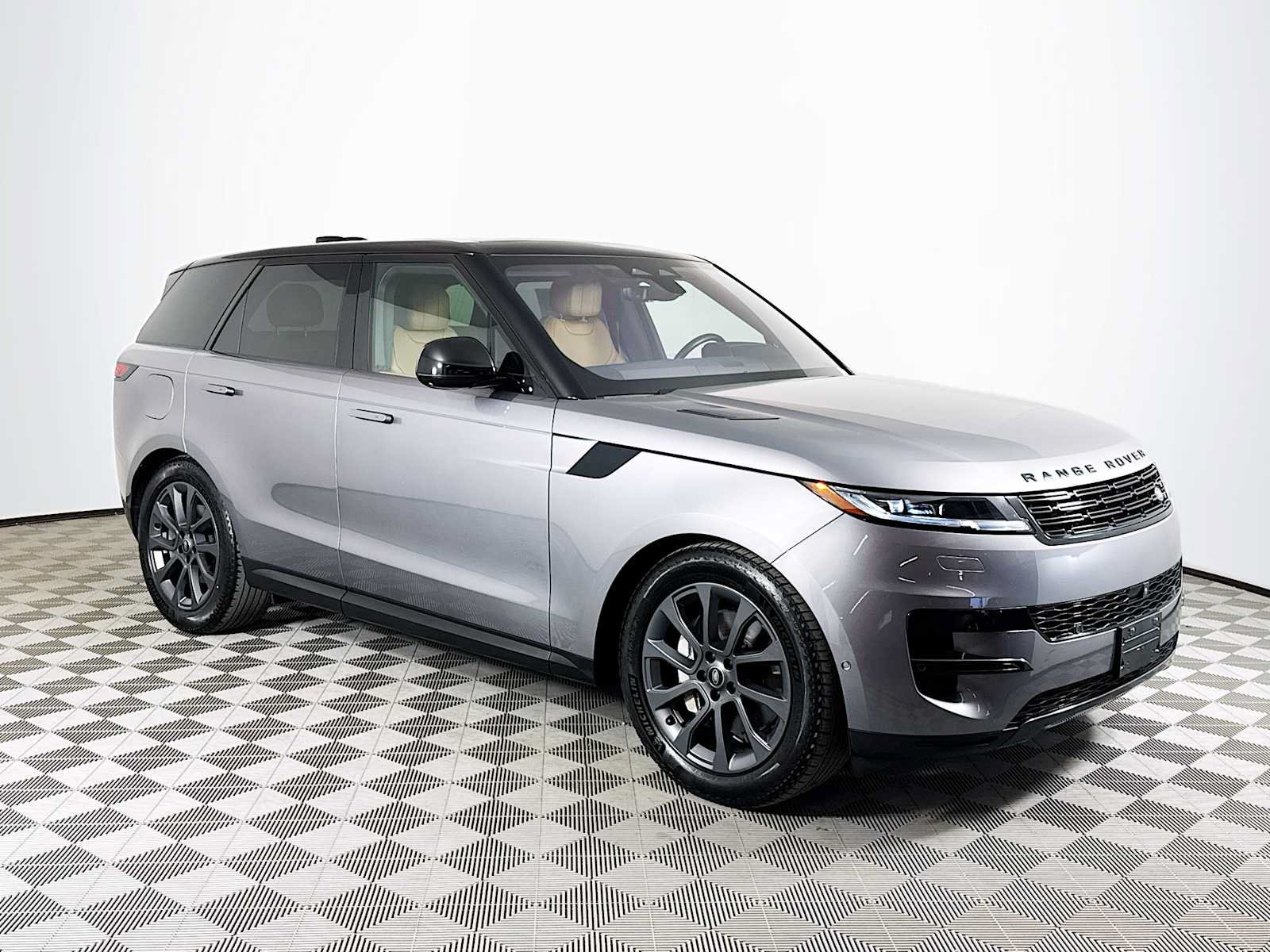 Certified 2023 Land Rover Range Rover Sport SE AWD/4WD image 3