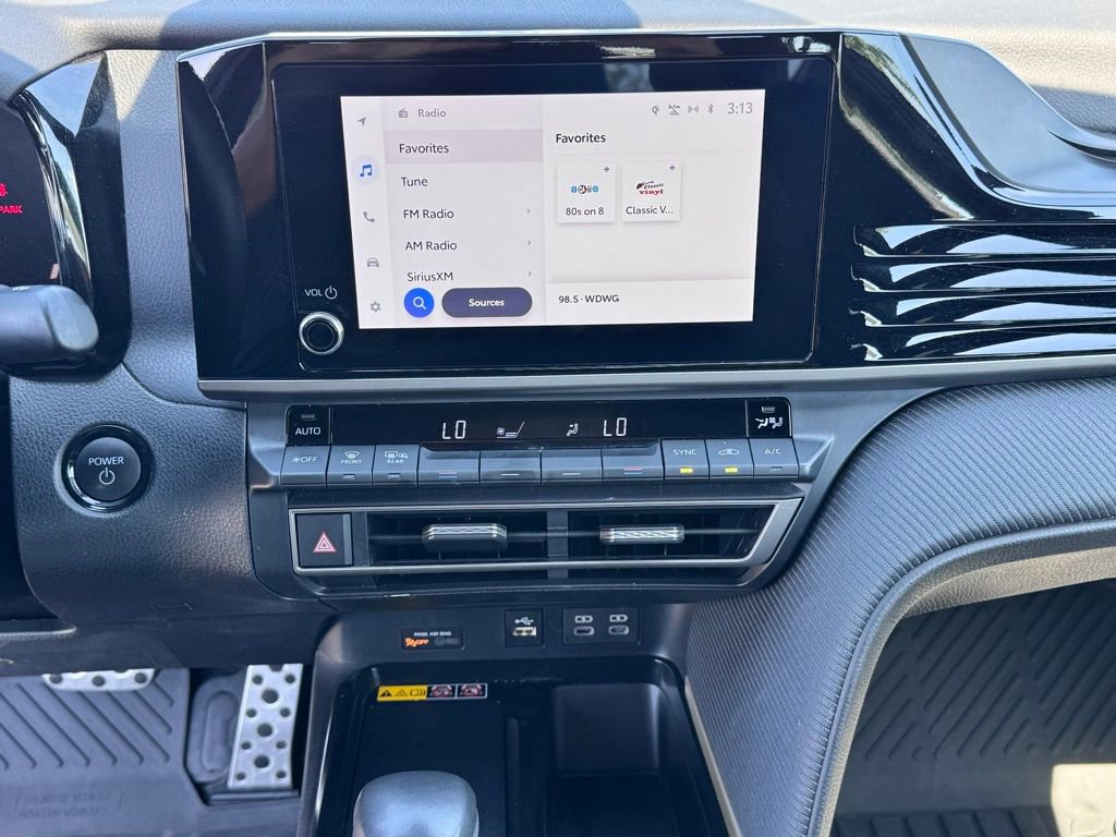 Used 2025 Toyota Camry SE w/ Convenience Package FWD image 8