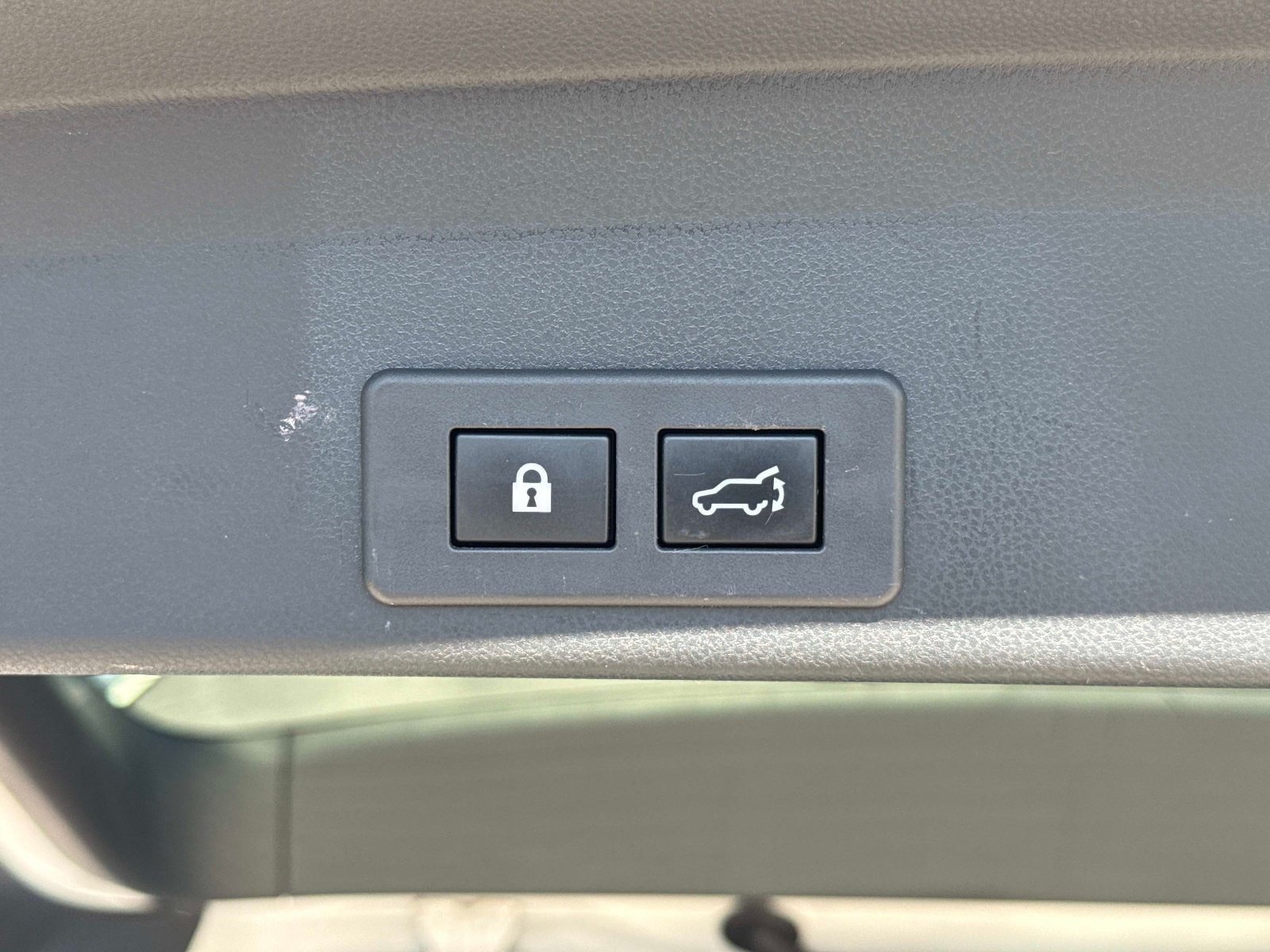 Used 2020 Subaru Ascent Limited w/ Technology Package AWD/4WD image 14