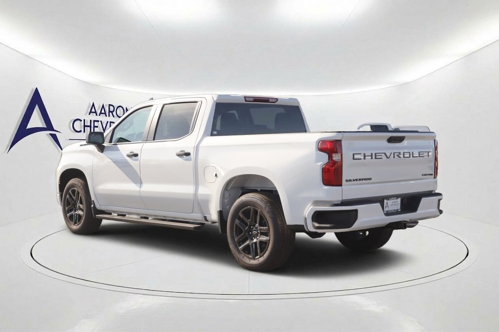 New 2026 Chevrolet Silverado 1500 Custom w/ LPO, Dark Essentials Package RWD image 7