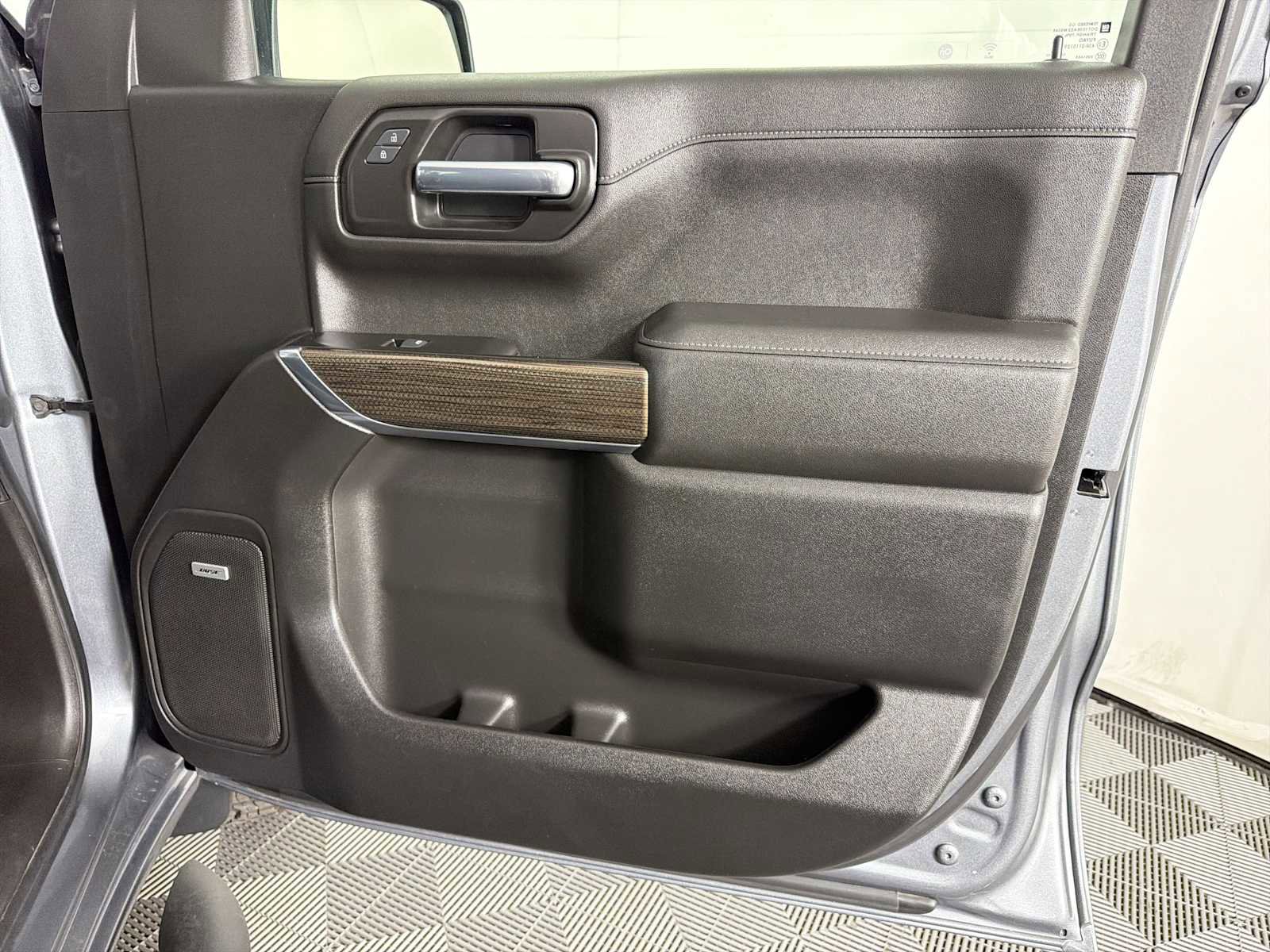 Used 2021 Chevrolet Silverado 1500 LT Trail Boss w/ Convenience Package II image 12