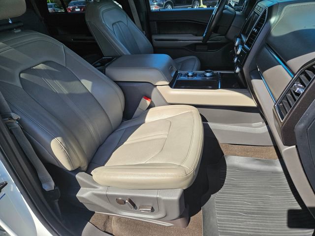 Used 2021 Ford Expedition Max Limited AWD/4WD image 17