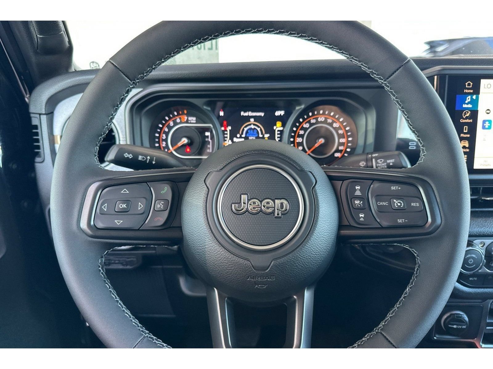 New 2026 Jeep Gladiator Sport AWD/4WD image 23