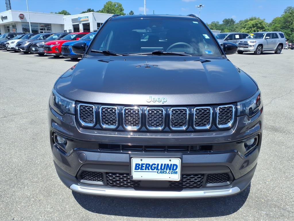 Used 2023 Jeep Compass Limited AWD/4WD image 9