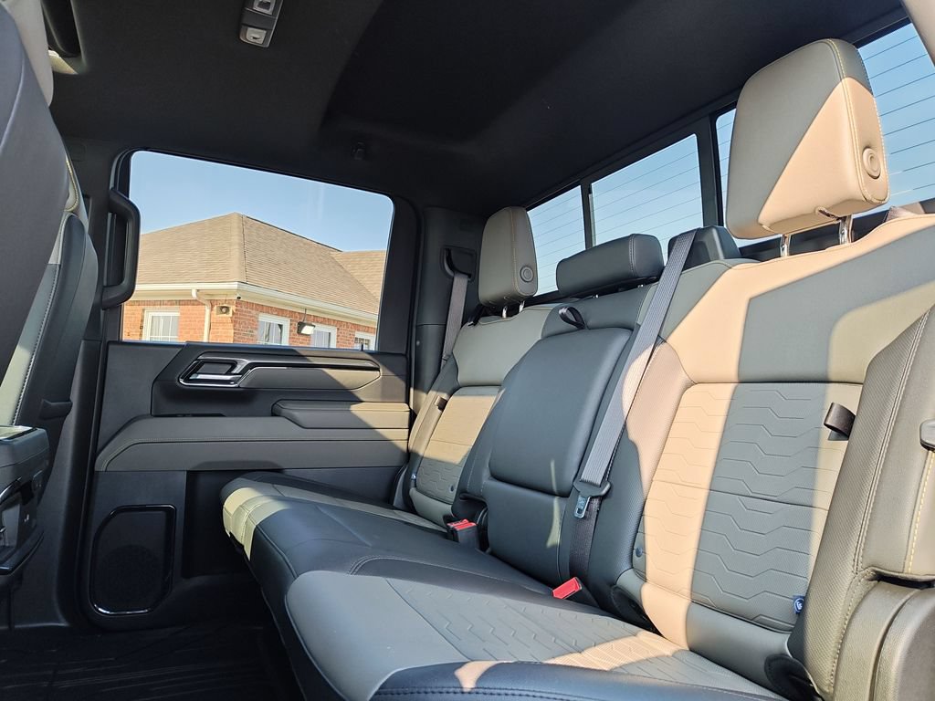 Used 2025 Chevrolet Silverado 2500 ZR2 AWD/4WD image 14