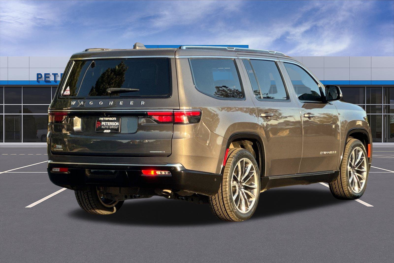 Used 2022 Jeep Wagoneer Series III w/ Premium Group I AWD/4WD image 4