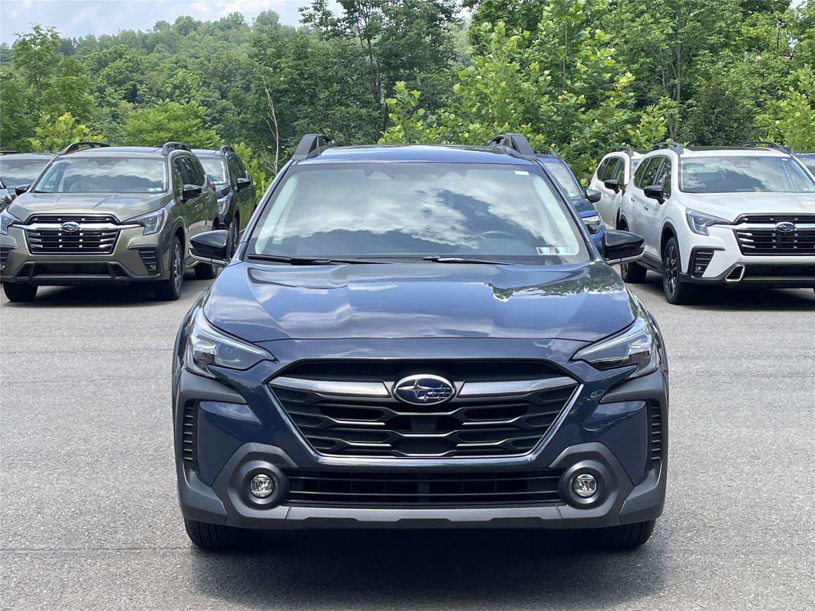 Certified 2025 Subaru Outback Premium AWD/4WD image 8