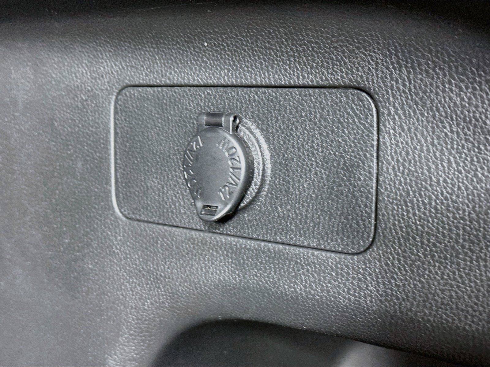 Certified 2025 Toyota RAV4 XLE AWD/4WD image 38