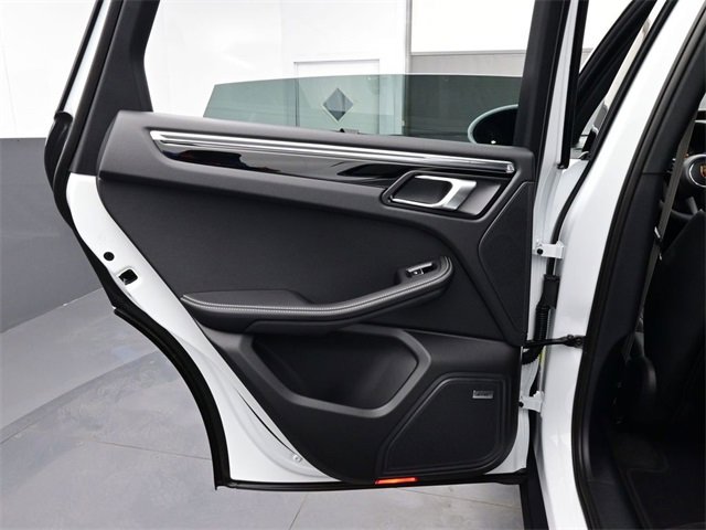 New 2026 Porsche Macan S image 13