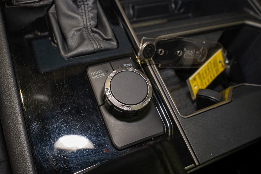 Used 2023 Toyota Tundra Limited w/ Power Package image 17