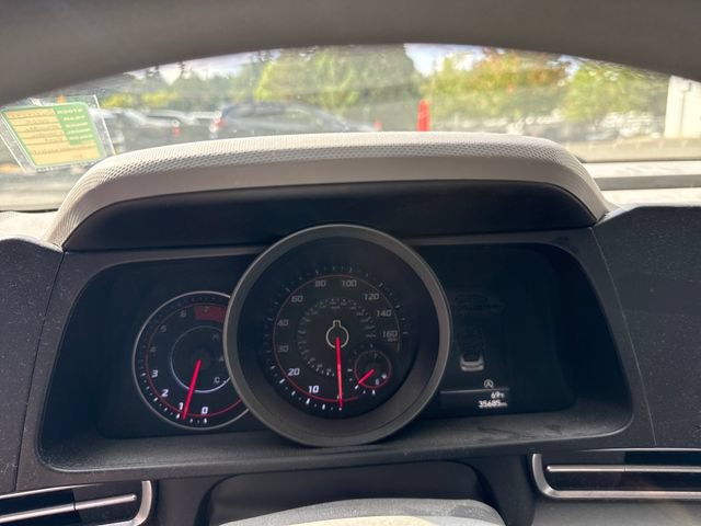 Used 2022 Hyundai Elantra SE FWD image 19