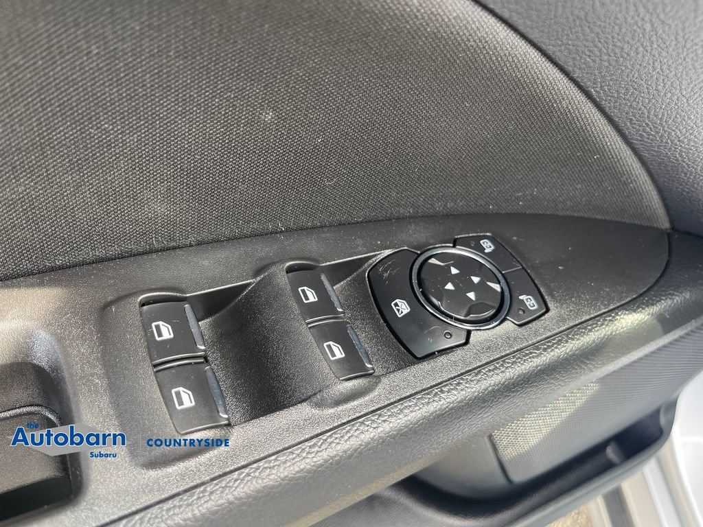 Used 2020 Ford Fusion SE FWD image 11