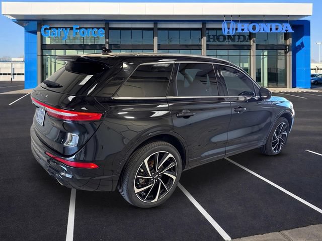 Used 2024 Lincoln Corsair Grand Touring AWD/4WD image 2