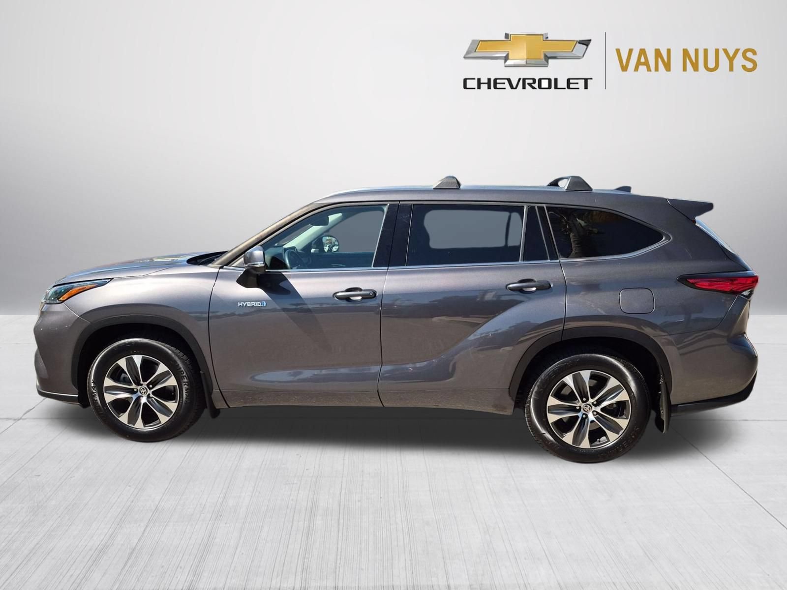 Used 2021 Toyota Highlander XLE FWD image 8
