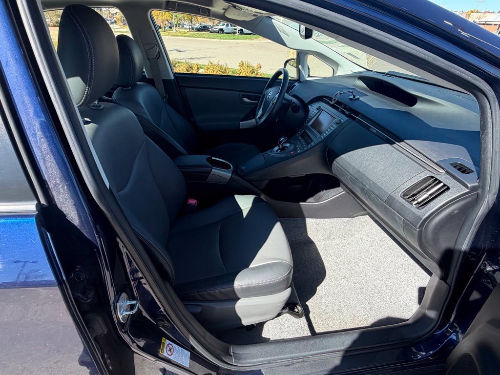 Used 2012 Toyota Prius Four w/ Deluxe Solar Roof Pkg FWD image 36