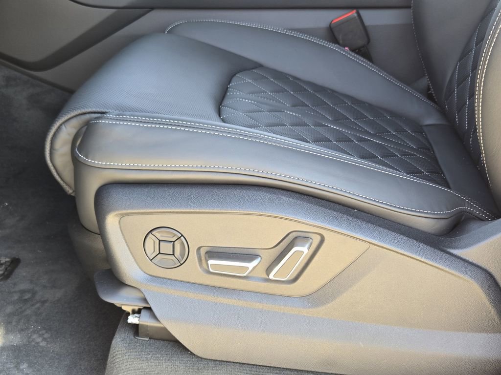 New 2026 Audi SQ7 Premium Plus image 28