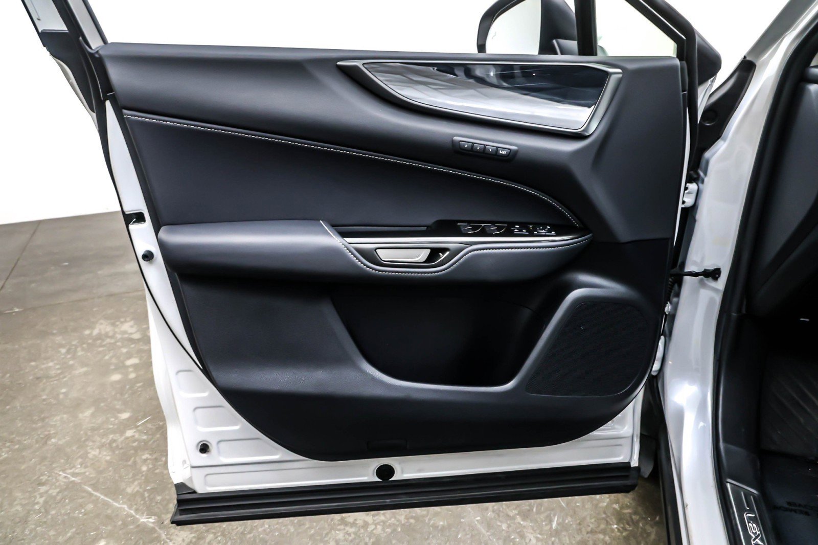 Used 2024 Lexus NX 350h AWD w/ Vision Package image 21