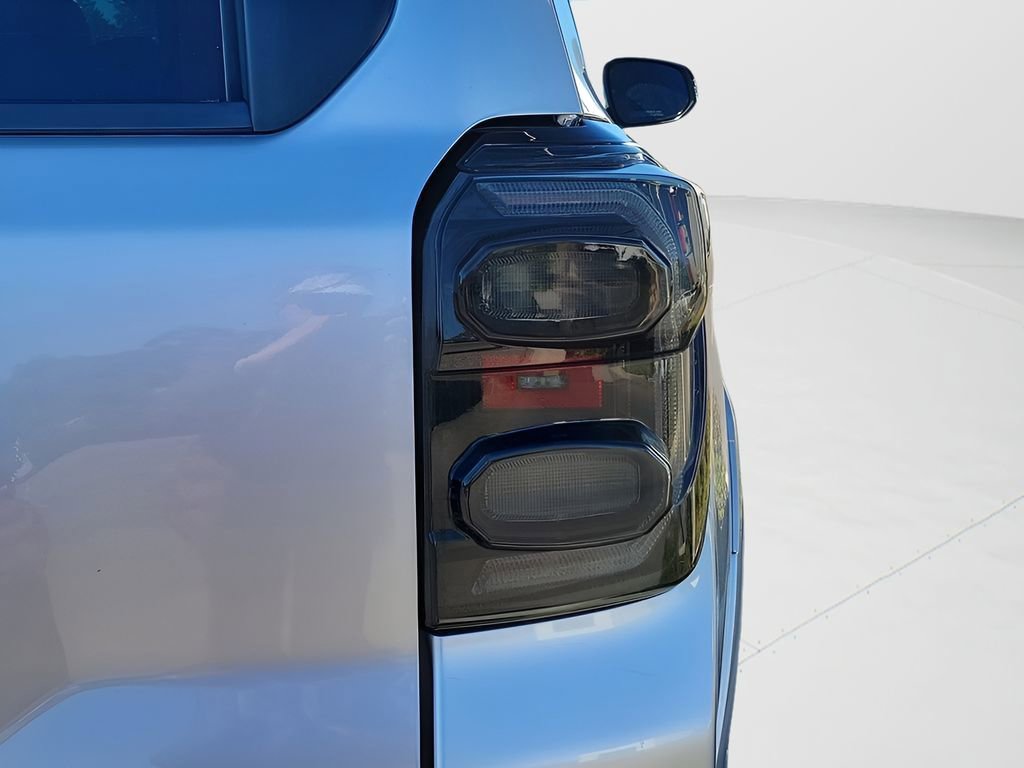 Used 2021 Toyota 4Runner Venture w/ Moonroof Package image 6