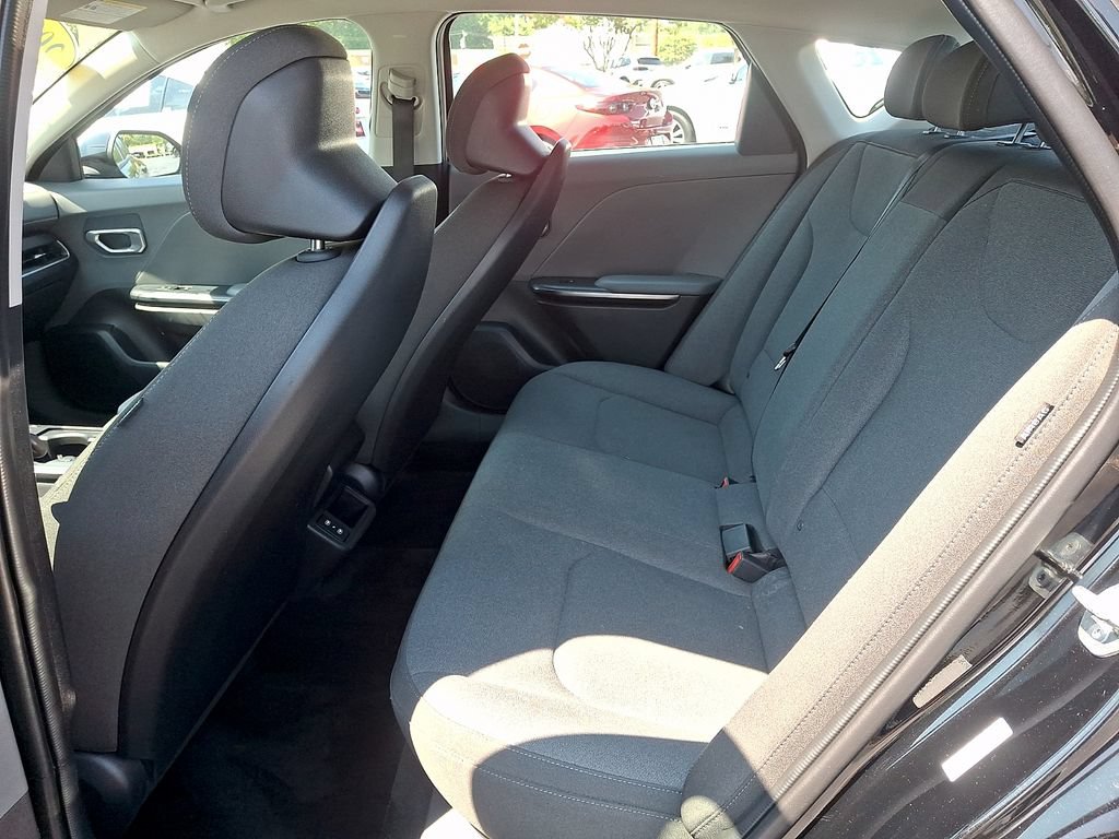Used 2025 Kia K4 FWD image 10