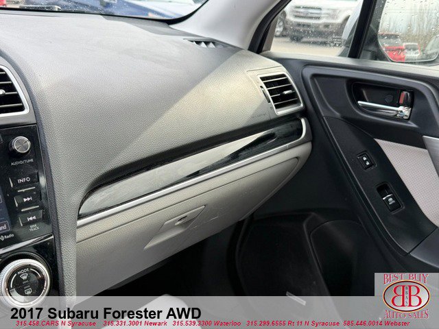 Used 2017 Subaru Forester 2.5i Limited image 11