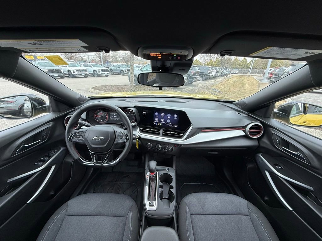 Used 2024 Chevrolet Trax RS w/ Driver Confidence Package image 26