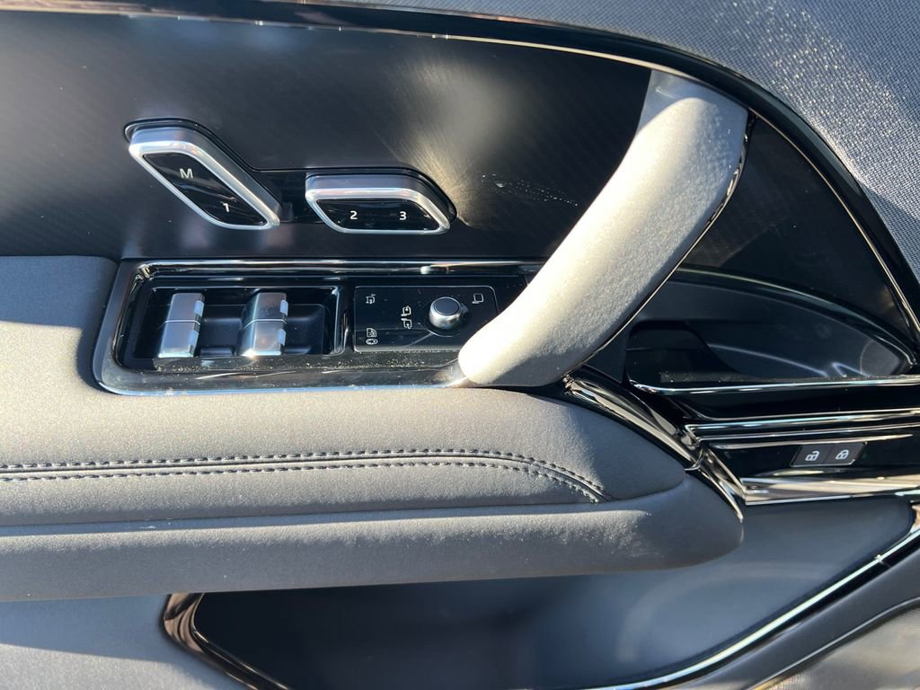 New 2025 Land Rover Range Rover Sport SV Edition Two image 12