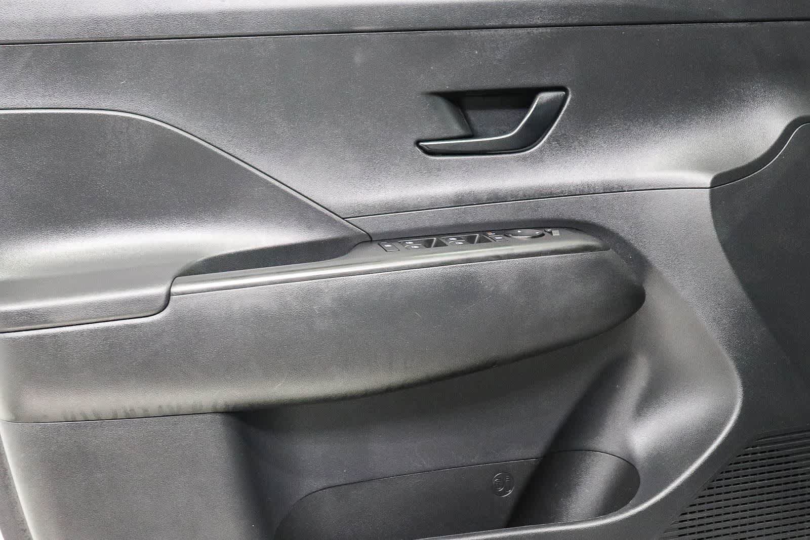 Used 2024 Hyundai Kona SEL FWD image 21