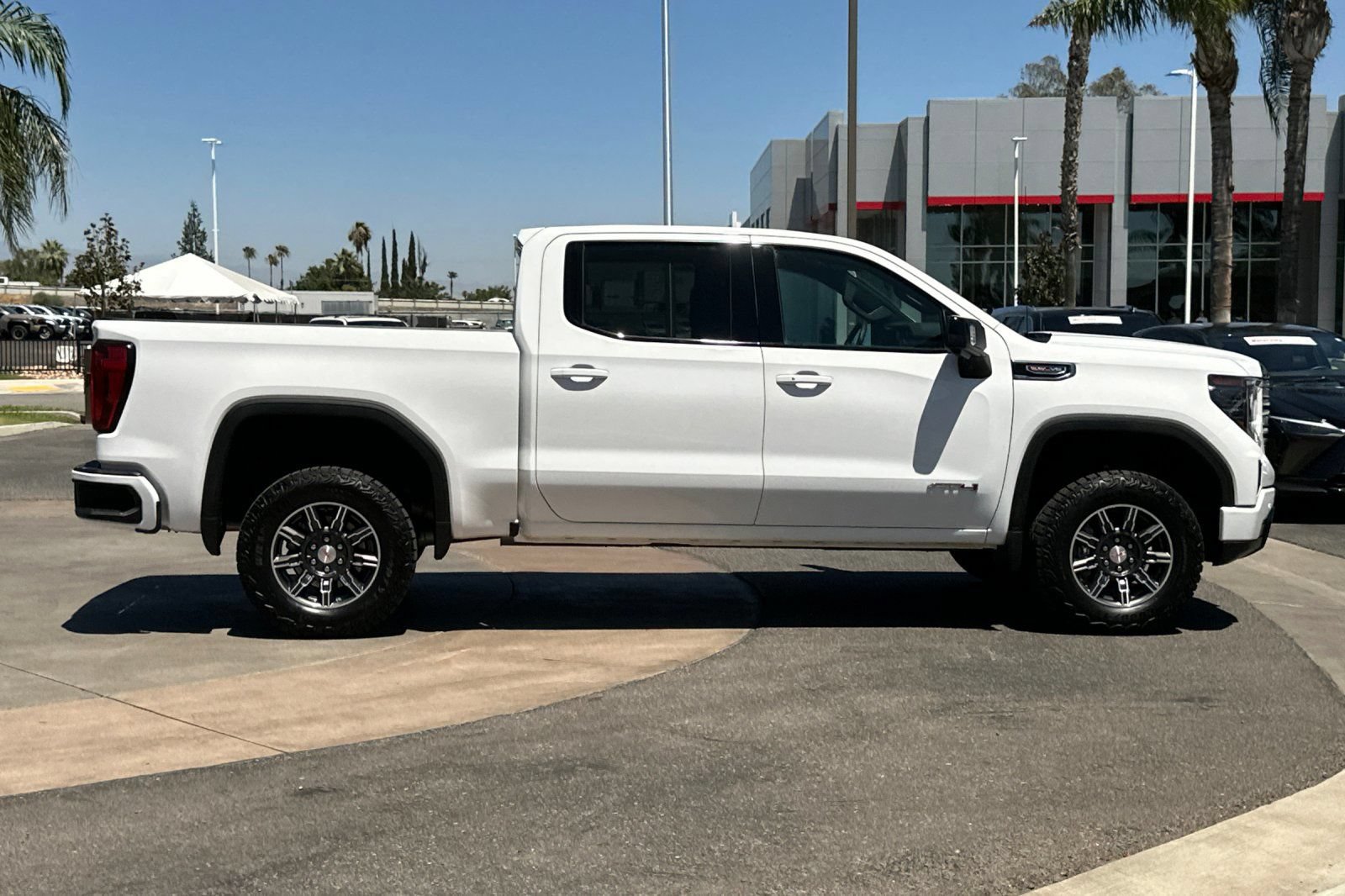Certified 2025 GMC Sierra 1500 AT4 AWD/4WD image 3