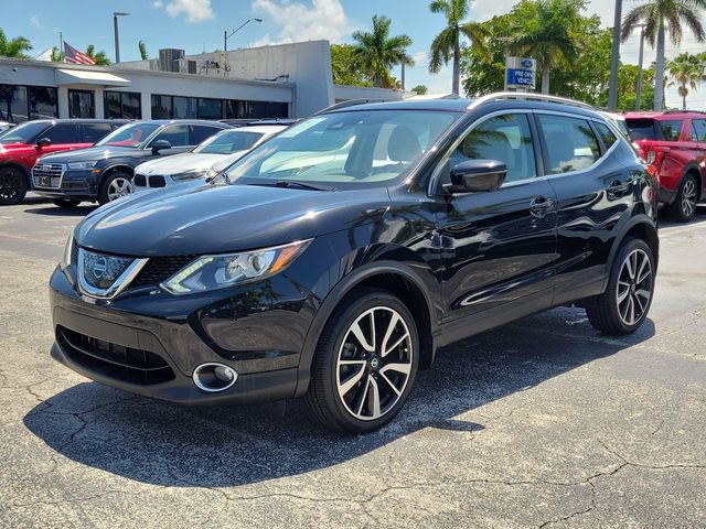 Used 2017 Nissan Rogue Sport SL w/ SL Premium Package FWD image 32