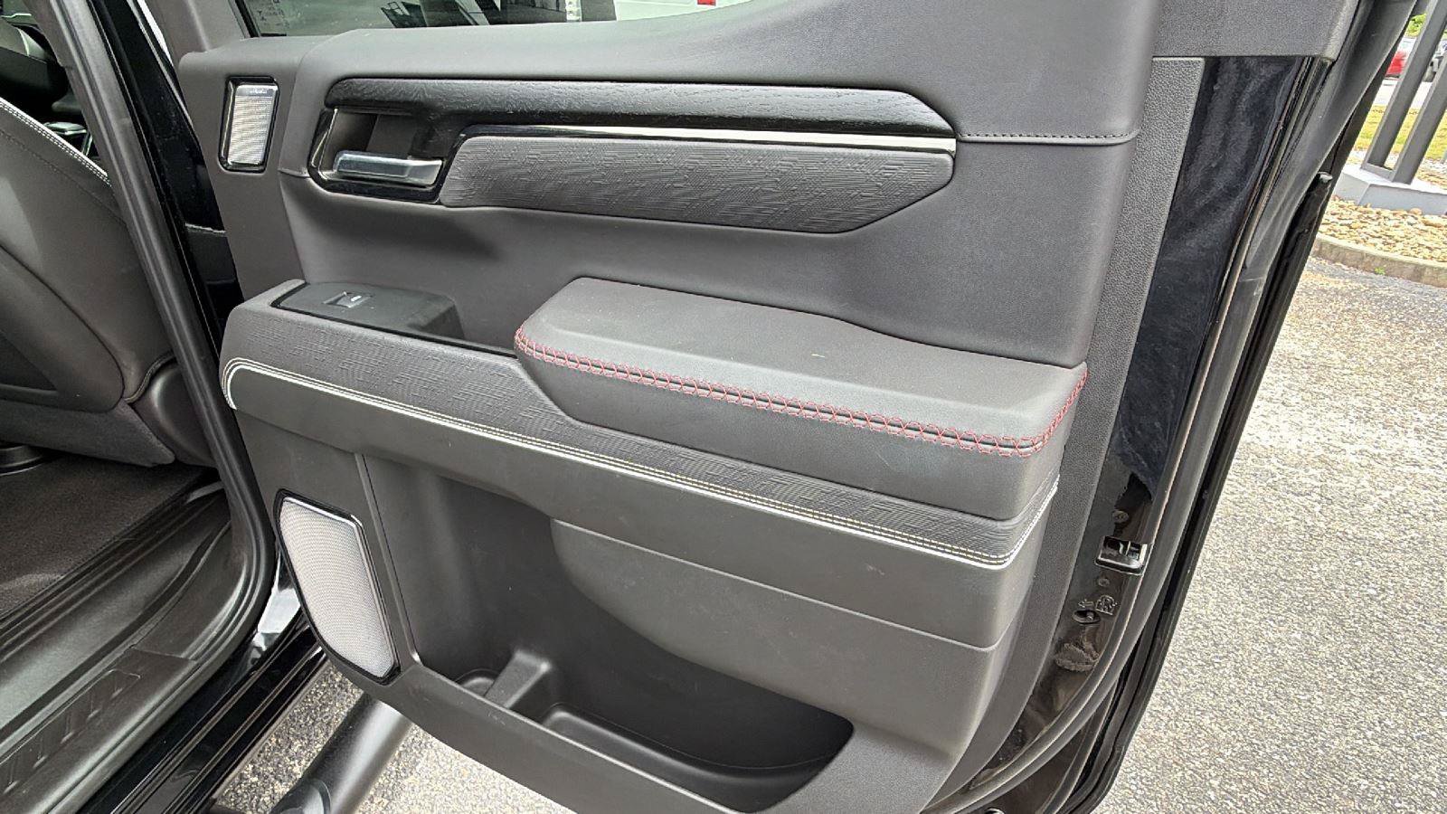 Used 2024 GMC Sierra 1500 AT4X AWD/4WD image 18