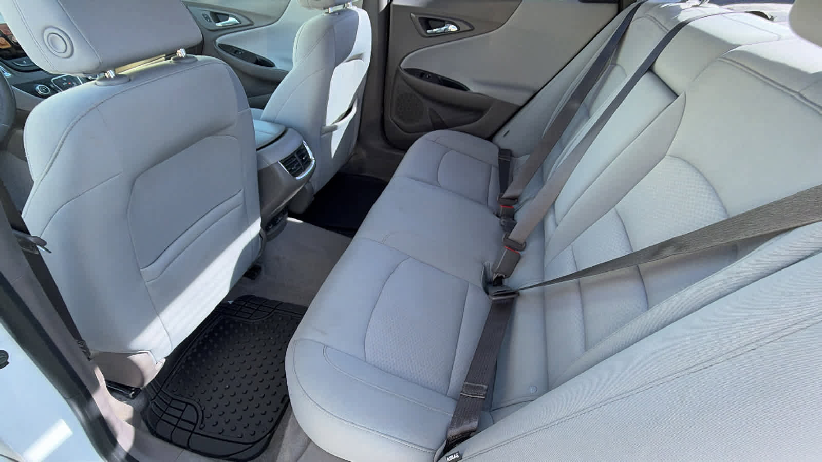 Used 2018 Chevrolet Malibu LT image 17