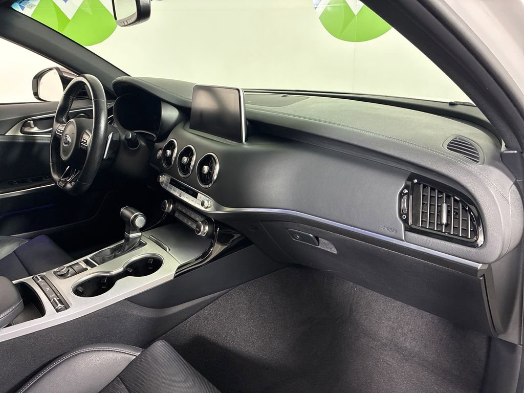 Used 2020 Kia Stinger GT1 image 28