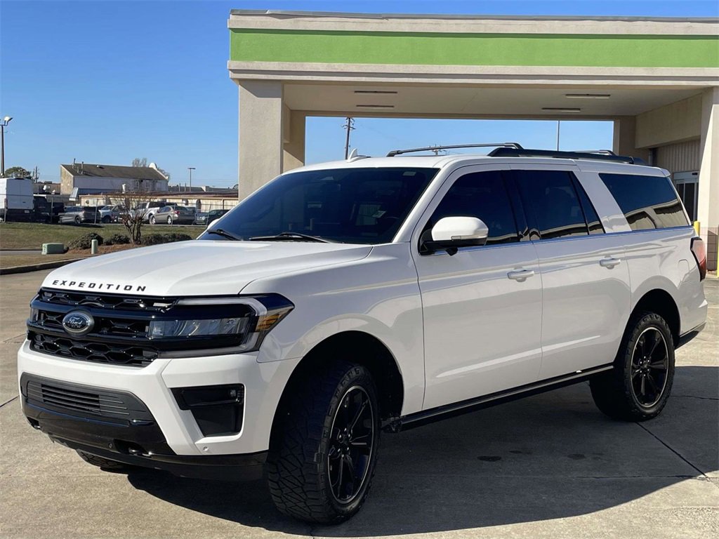 Used 2023 Ford Expedition Max Limited image 7