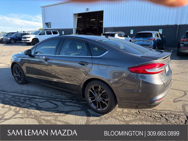 Used 2018 Ford Fusion SE w/ Equipment Group 201A FWD image 9