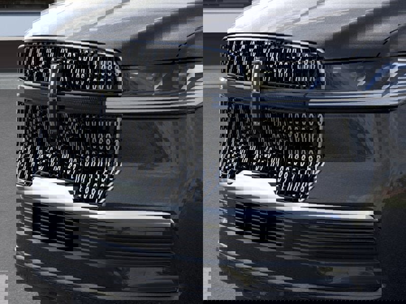 New 2026 Lincoln Navigator L Reserve AWD/4WD image 17