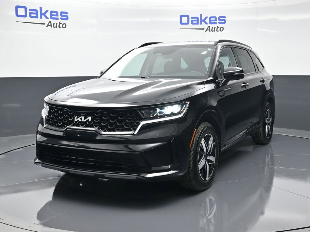 Certified 2023 Kia Sorento S image 4