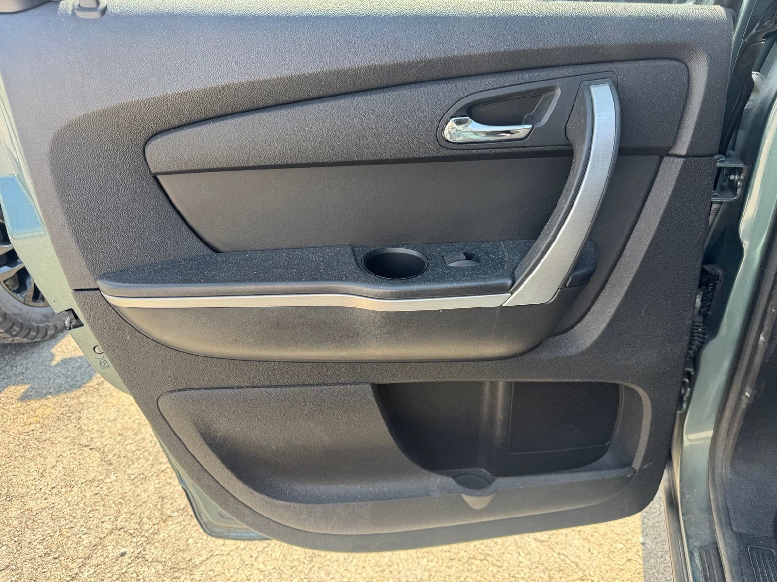 Used 2009 GMC Acadia SLE FWD image 19