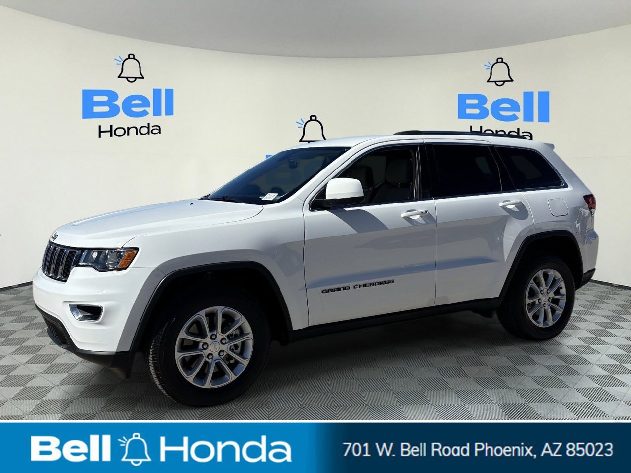 Used 2021 Jeep Grand Cherokee Laredo AWD/4WD image 1
