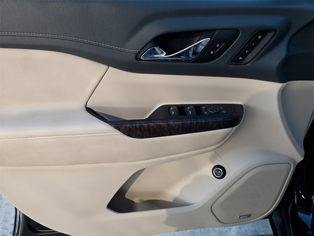 Used 2023 GMC Acadia Denali image 34