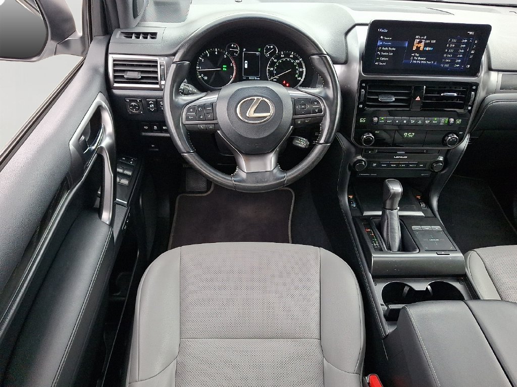 Certified 2023 Lexus GX 460 w/ Black Line Special Edition AWD/4WD image 12