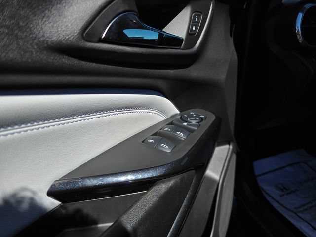 Used 2024 Chevrolet Trax LT w/ Driver Confidence Package FWD image 28