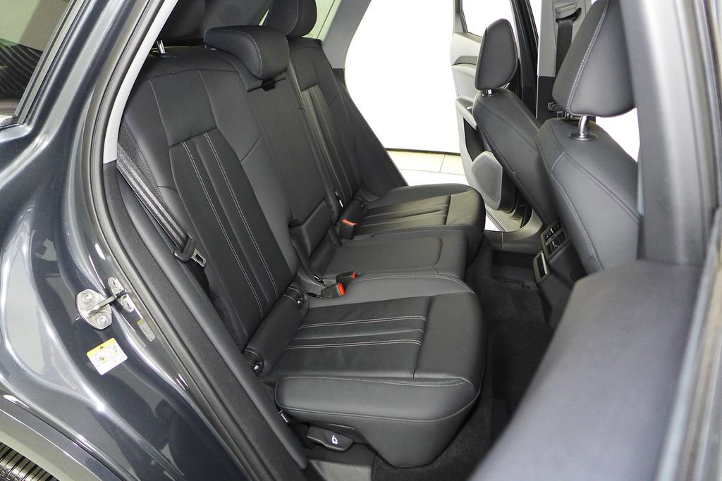 Used 2025 Audi Q5 Premium Plus w/ Premium Plus AWD/4WD image 20