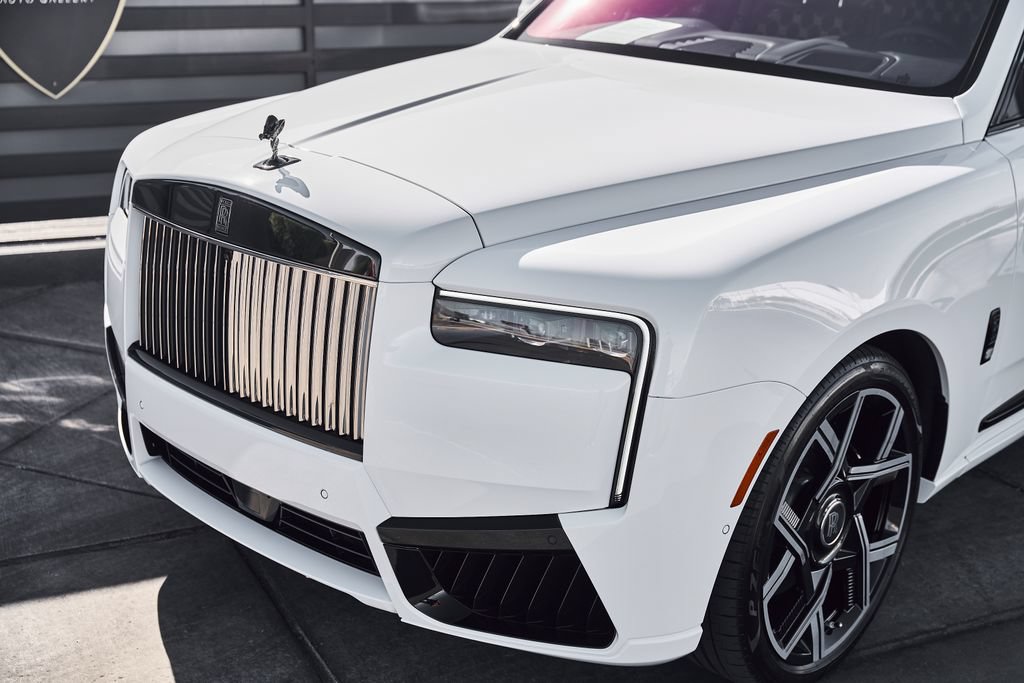 Used 2025 Rolls-Royce Cullinan Black Badge AWD/4WD image 7