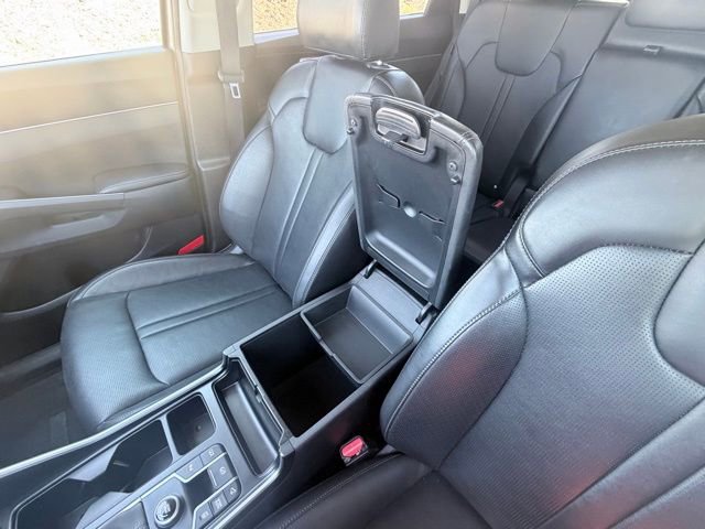 Used 2024 Kia Sorento S image 19