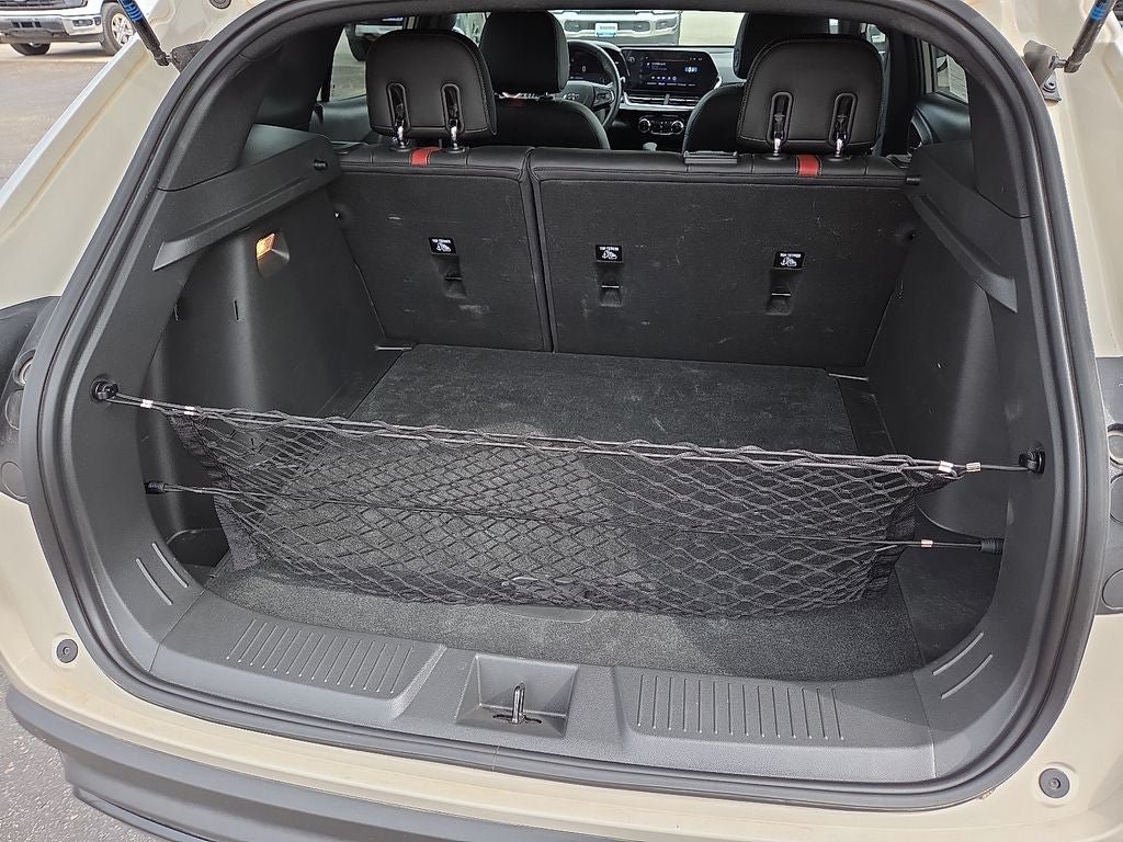 Used 2026 Chevrolet Trax RS w/ Sunroof Package FWD image 16