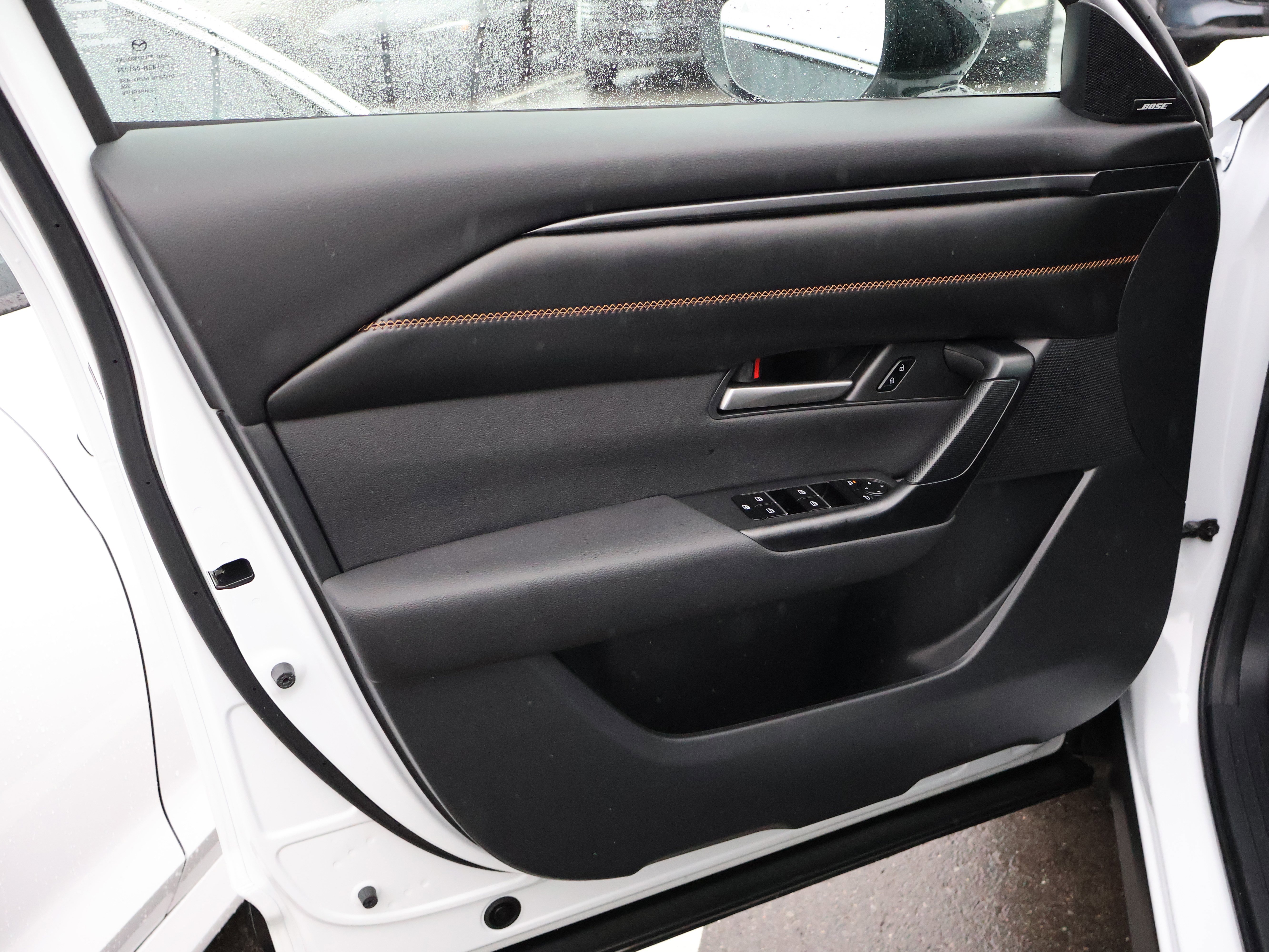 Certified 2025 MAZDA CX-50 AWD 2.5 Hybrid w/ Premium Pkg image 19