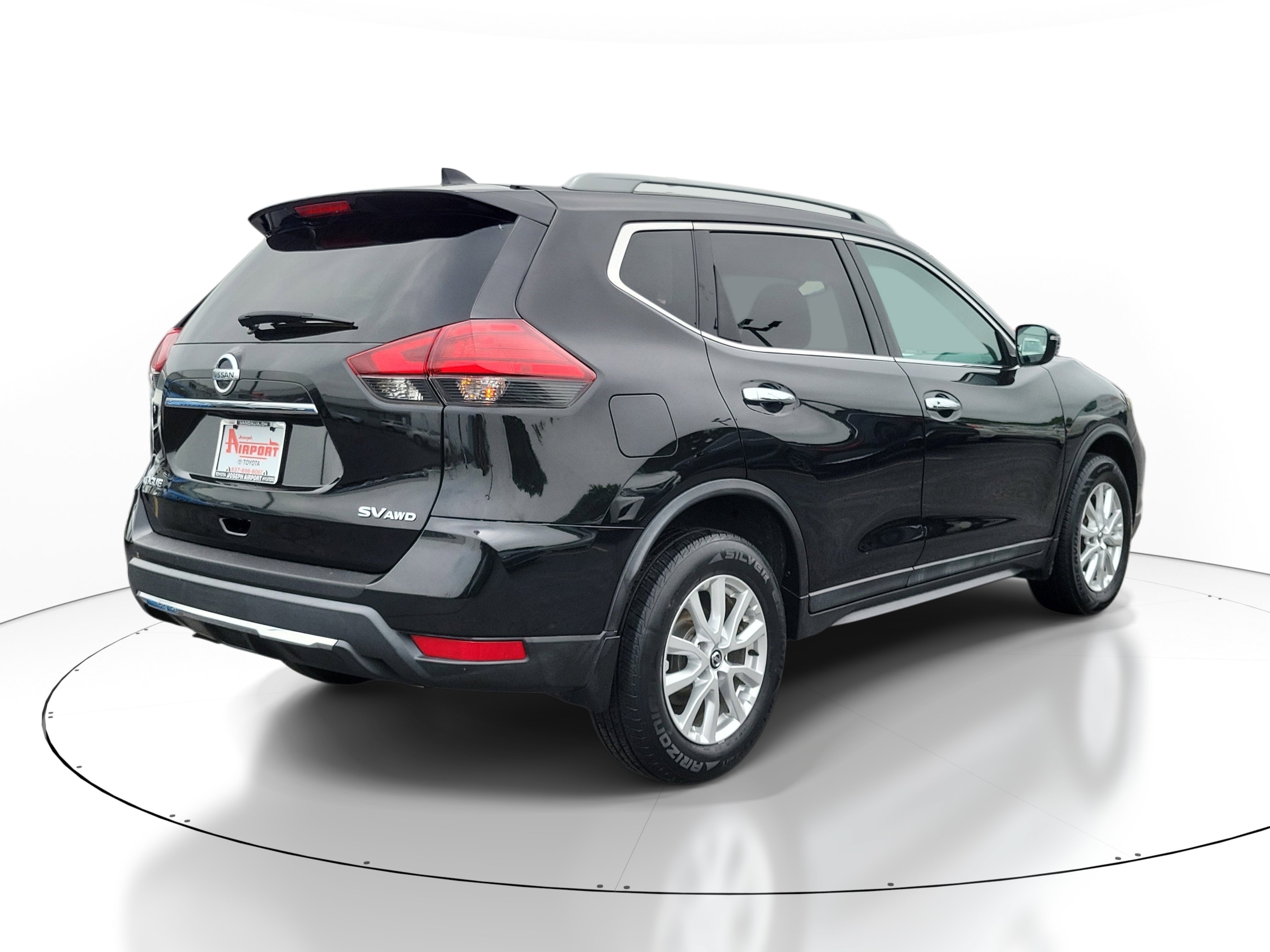 Used 2017 Nissan Rogue SV AWD/4WD image 4