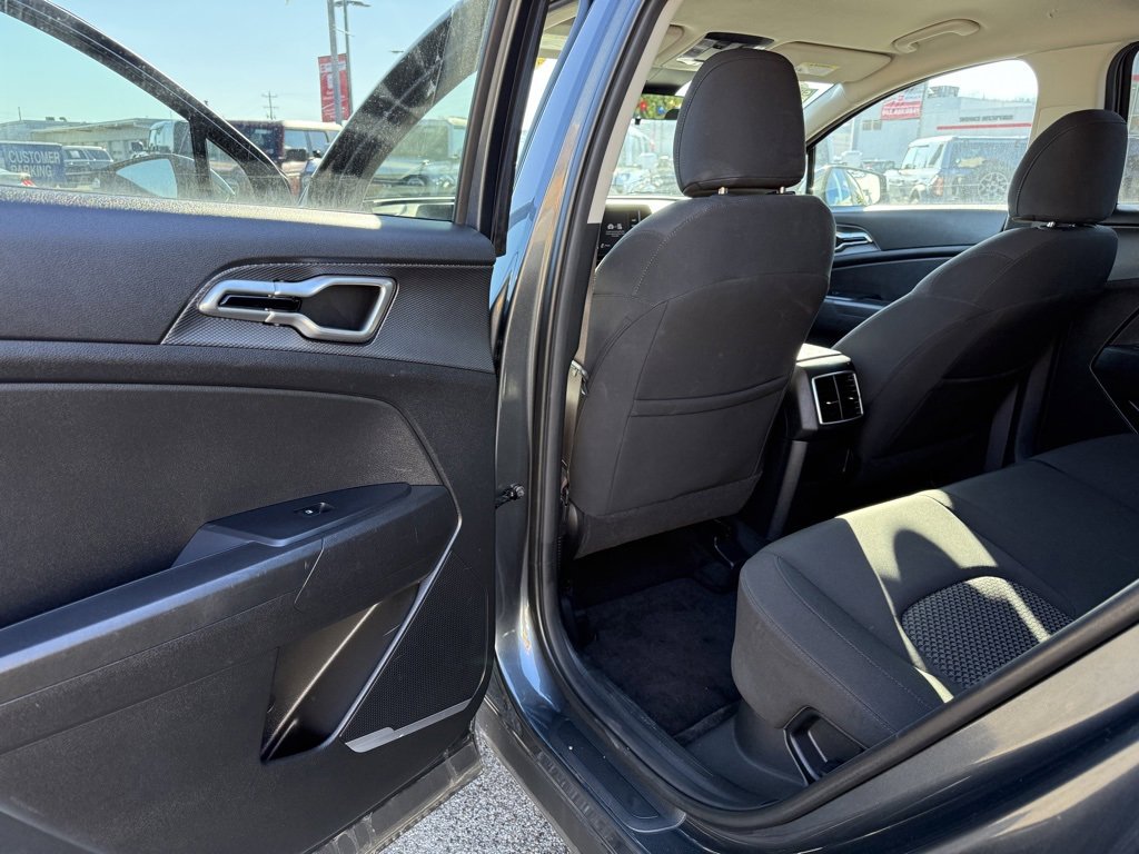 Used 2023 Kia Sportage LX image 24