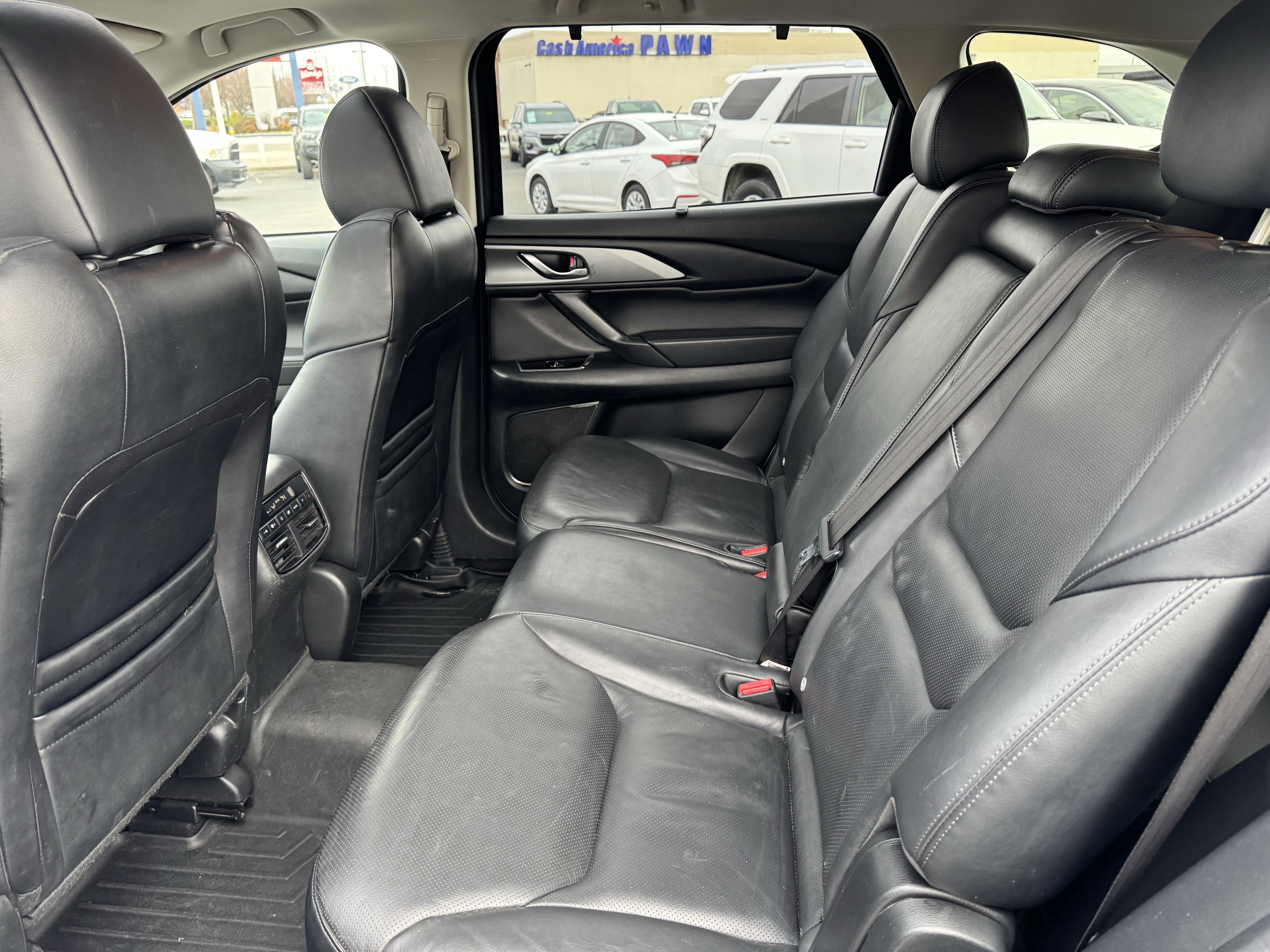 Used 2019 MAZDA CX-9 Touring w/ Touring Premium Package image 7
