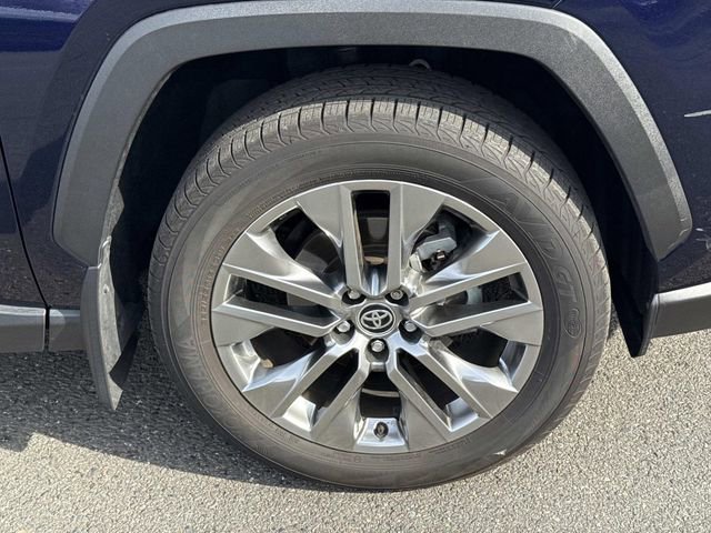 Used 2024 Toyota RAV4 Limited w/ Advanced Technology Package image 7